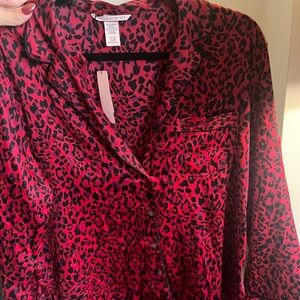 Victoria's Secret Women's Red
Pajamas